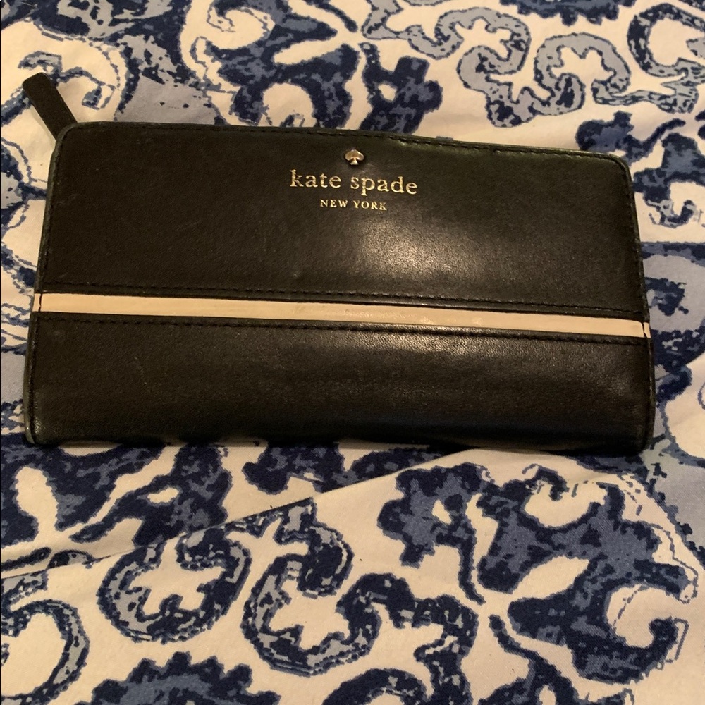 Kate Spade Black and Cream Wallet